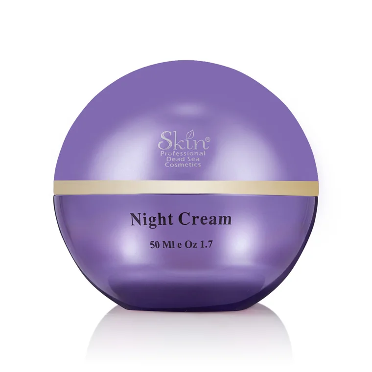 Multi Vitamin Night Cream, צילום מוצר על רקע לבן